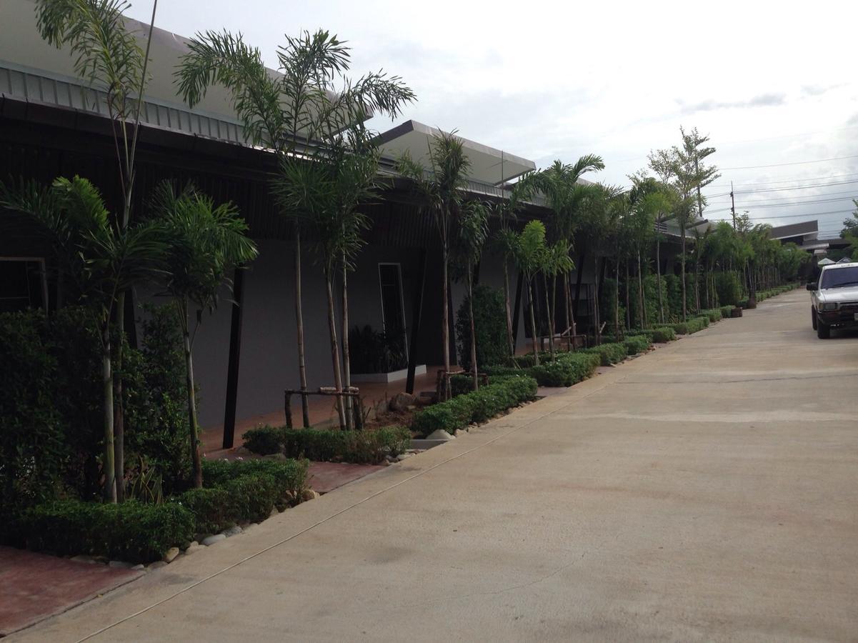 Heritage Tropical Resort Nakhon Si Thammarat Exterior foto